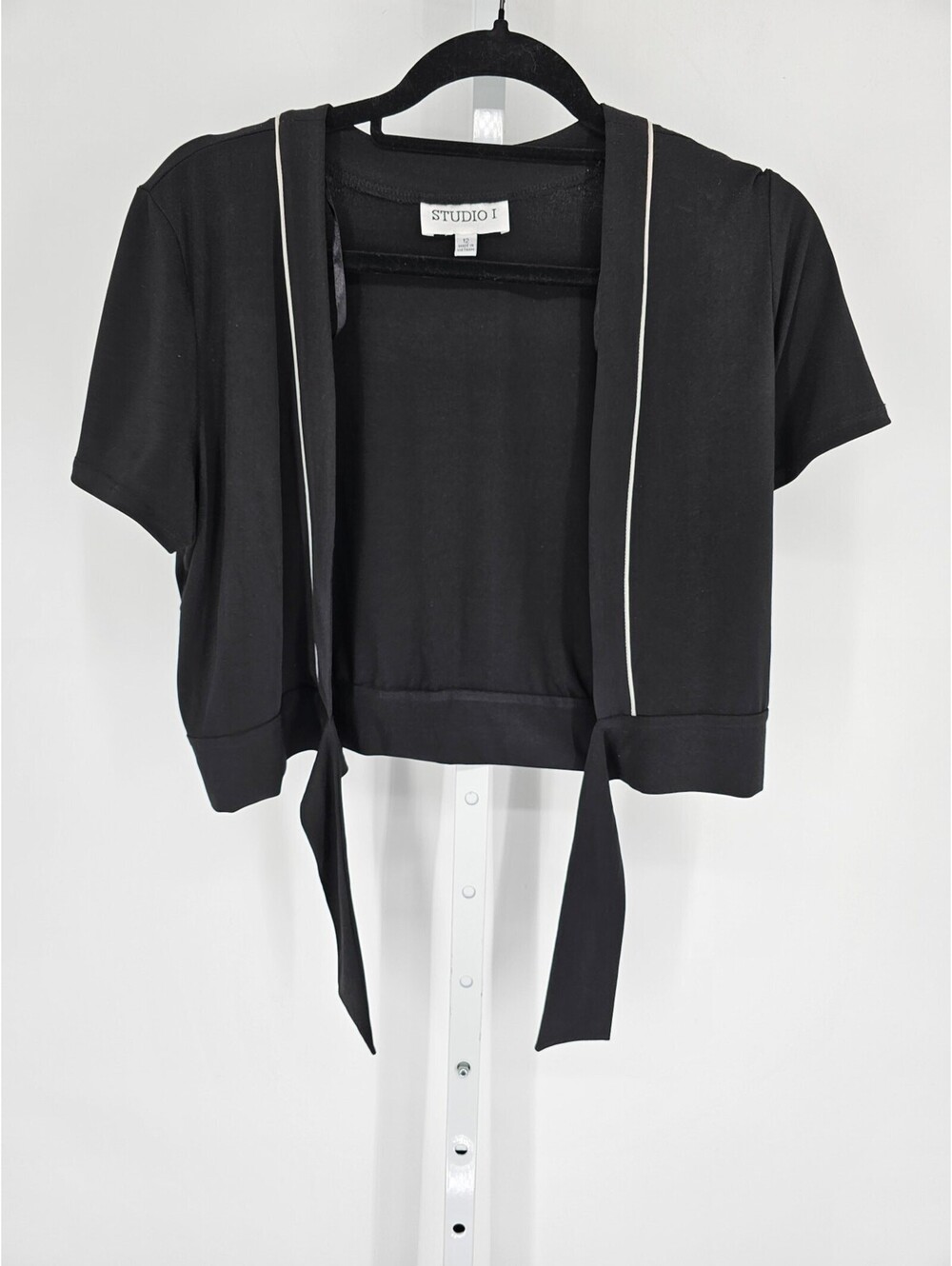 Vintage Studio I Womens Sz 12 Short Sleeve Cropped Shrug Cardigan Black NEW